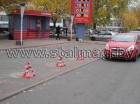 Белсвиссбанк. Парковочные барьеры, окрашенные в корпоративные цвета